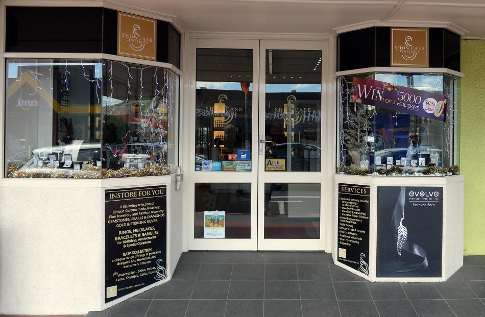 Showcase Jewellers Mosgiel Womens & Mens rings Dunedin Otago